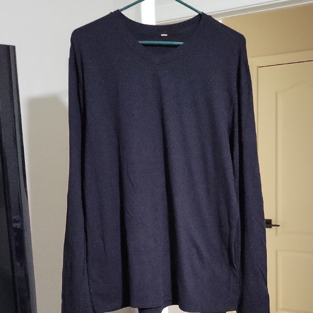 Lululemon Men's Black Long Sleeve V Neck Sweater Size XL